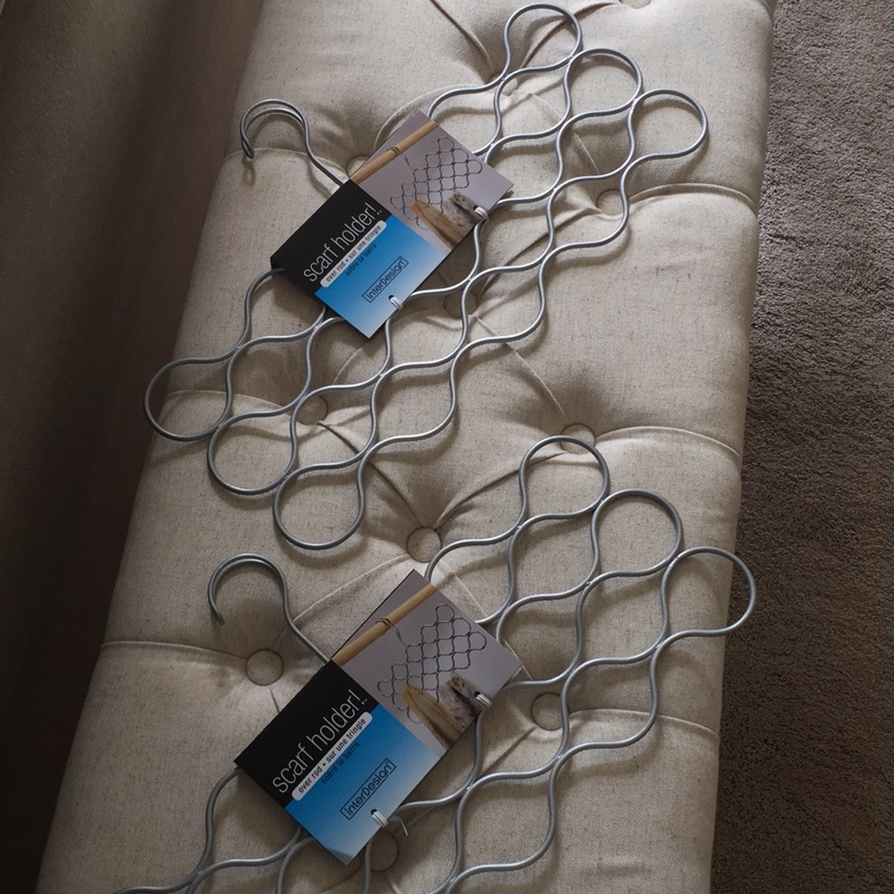 Scarf hanger NWT